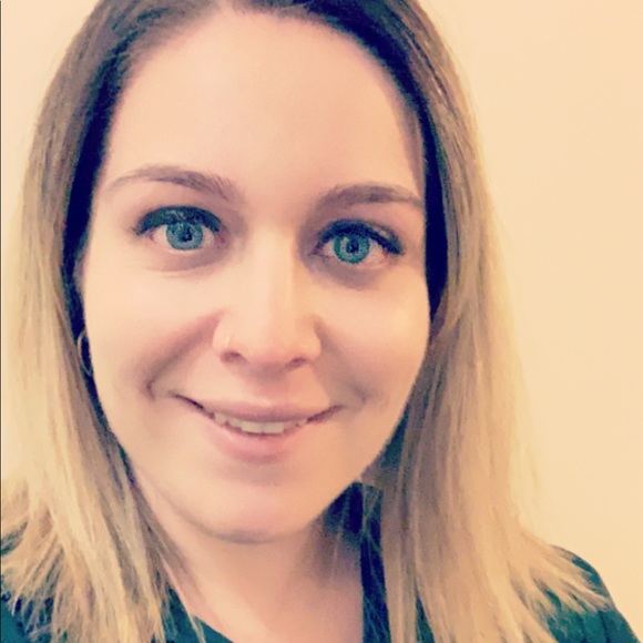 Meet your Posher, Felicia - Picture 1 of 1